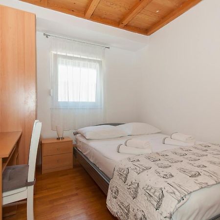 Apartment Luna أوميس المظهر الخارجي الصورة