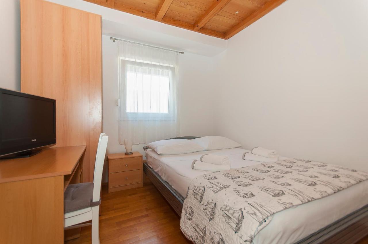 Apartment Luna أوميس المظهر الخارجي الصورة